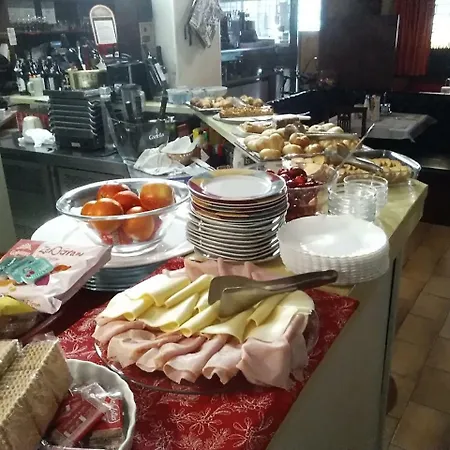 Hotel Dolomiti 2*